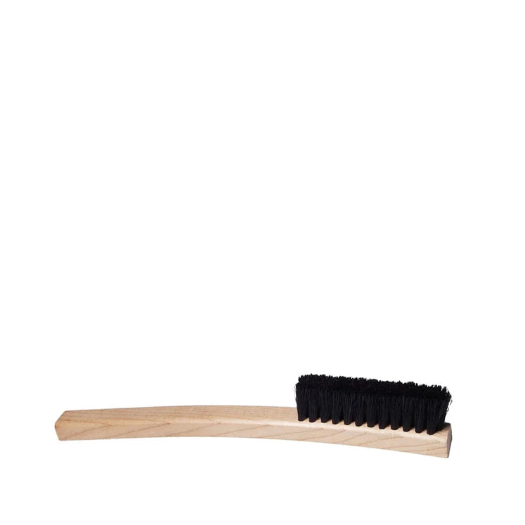 Horsehair detail brush with wooden handle